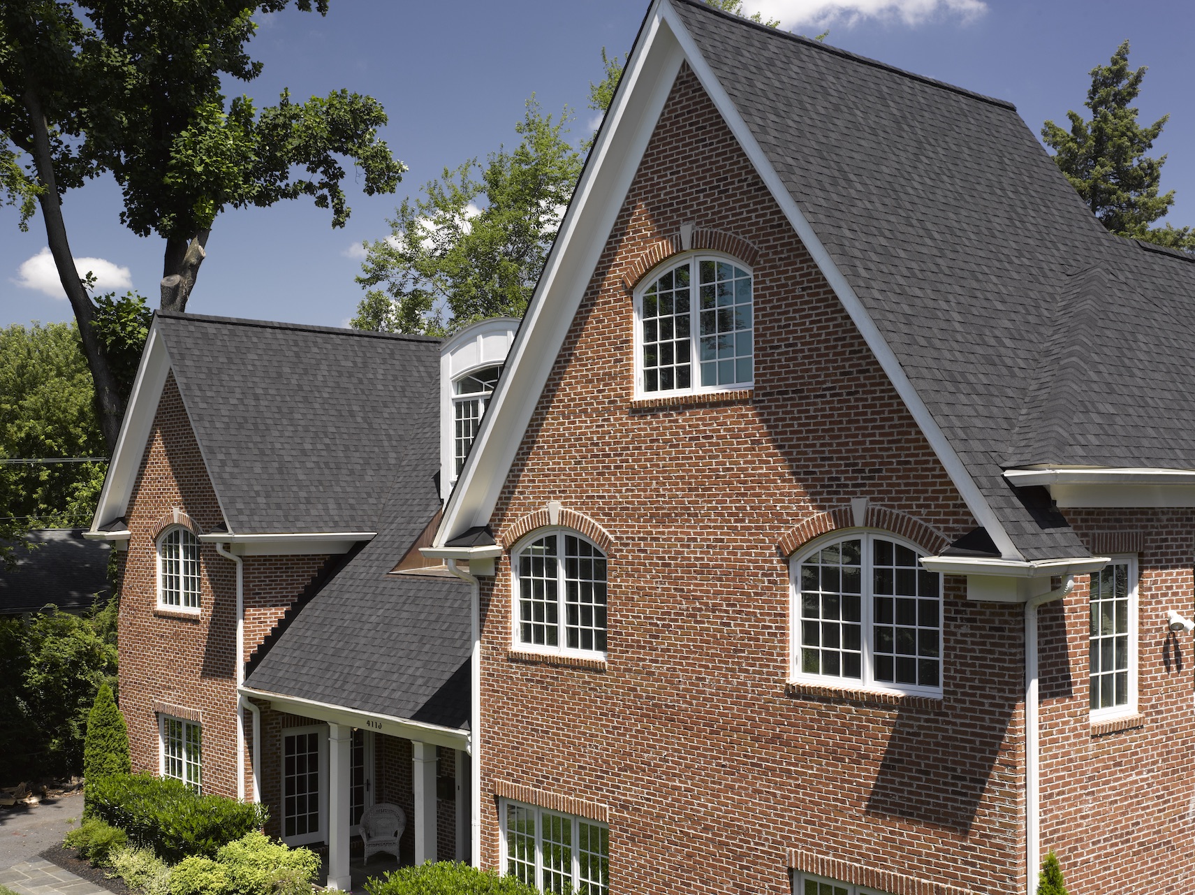 Landmark Charcoal Gray Roof