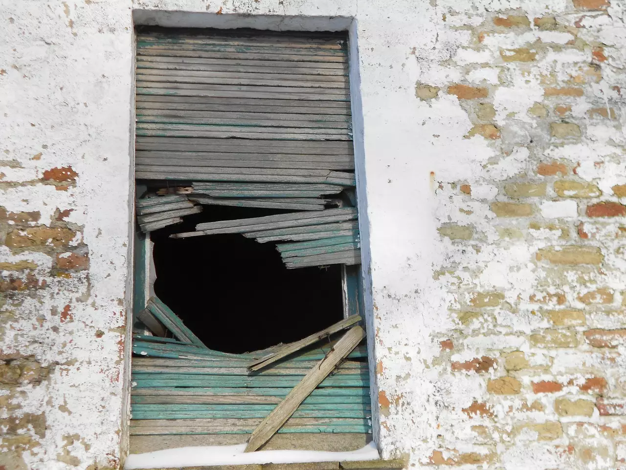 Fixer-upper pros and cons.